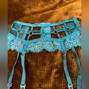Victoria’s Secret garter